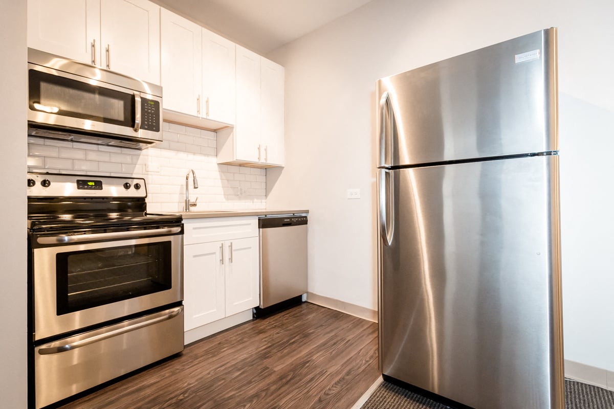 uchicago university of chicago roommate matching kitchen renovated hyde park chicago apartment